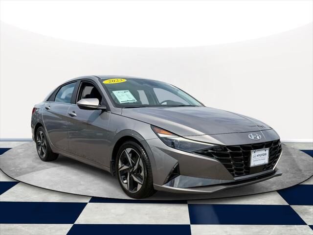 2023 Hyundai ELANTRA Limited — photo 1 of 13