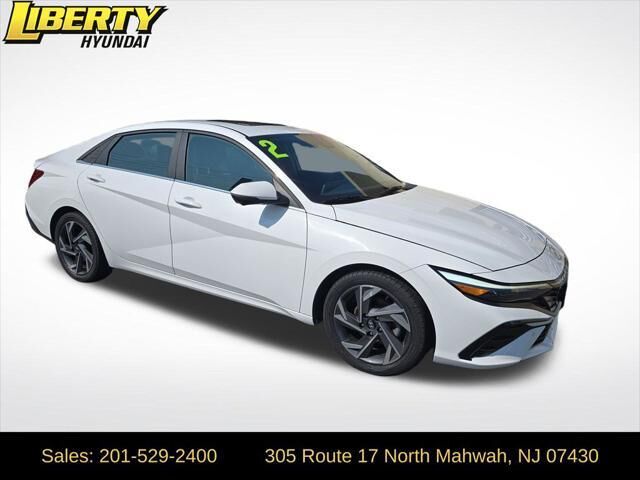 2024 Hyundai ELANTRA Limited