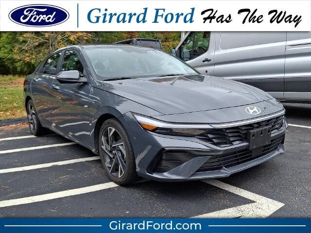 2024 Hyundai ELANTRA Limited