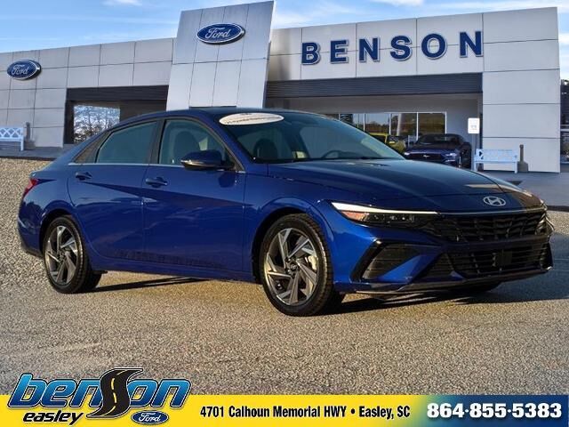 2025 Hyundai ELANTRA Limited