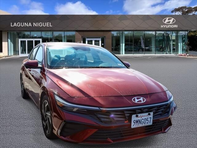 2024 Hyundai ELANTRA Limited — photo 1 of 10