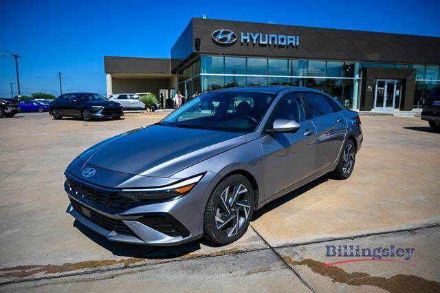 2024 Hyundai ELANTRA Limited — photo 1 of 13