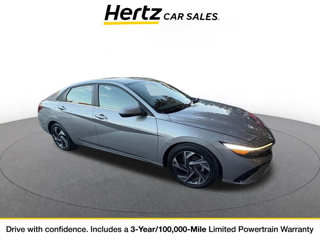 2025 Hyundai Elantra Limited — photo 1 of 1