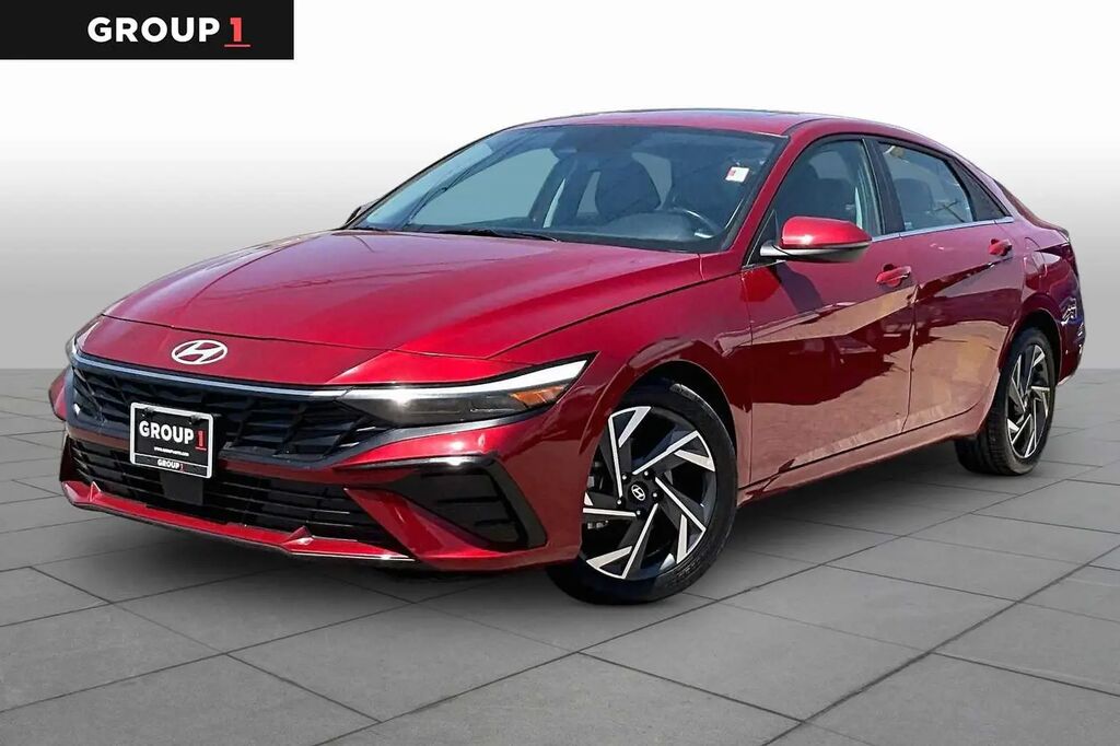 2025 Hyundai ELANTRA Limited — photo 1 of 12