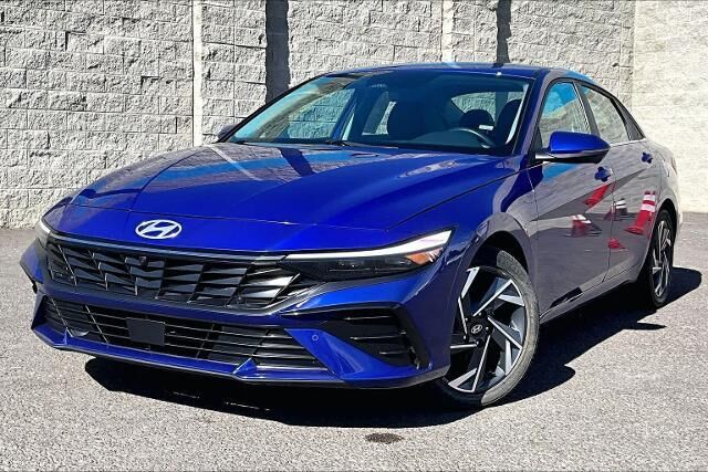 2024 Hyundai ELANTRA Limited — photo 1 of 13