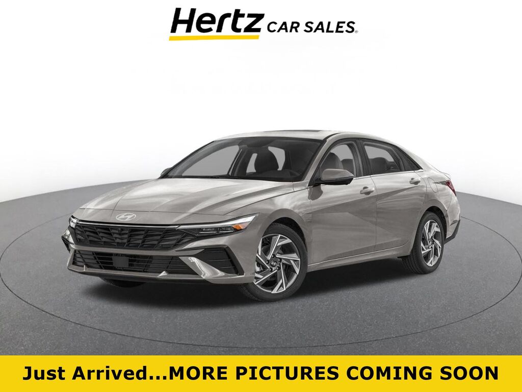 2025 Hyundai Elantra Limited — photo 1 of 4