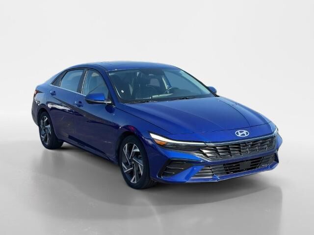 2024 Hyundai ELANTRA Limited — photo 1 of 13