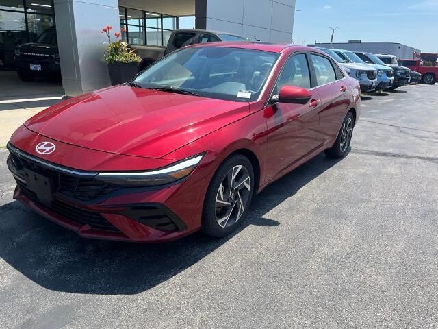 2024 Hyundai ELANTRA Limited — photo 1 of 26
