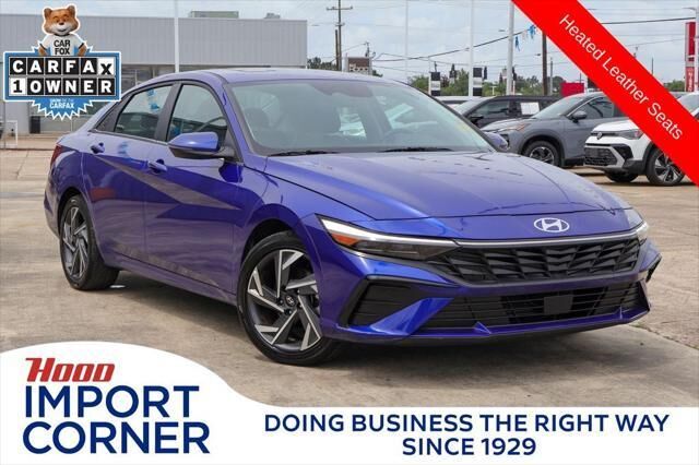 2025 Hyundai ELANTRA Limited — photo 1 of 39