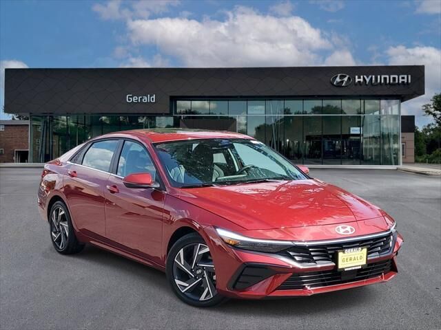 2025 Hyundai ELANTRA Limited — photo 1 of 13