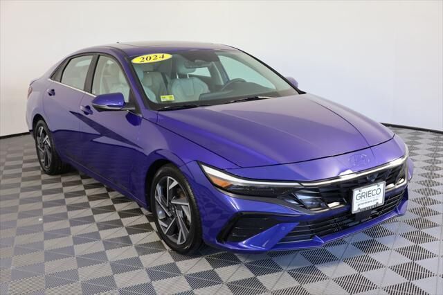 2024 Hyundai ELANTRA Limited — photo 1 of 13
