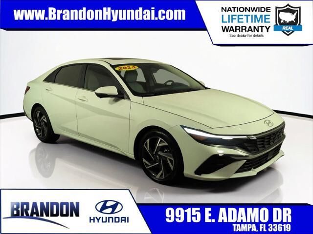 2024 Hyundai ELANTRA Limited