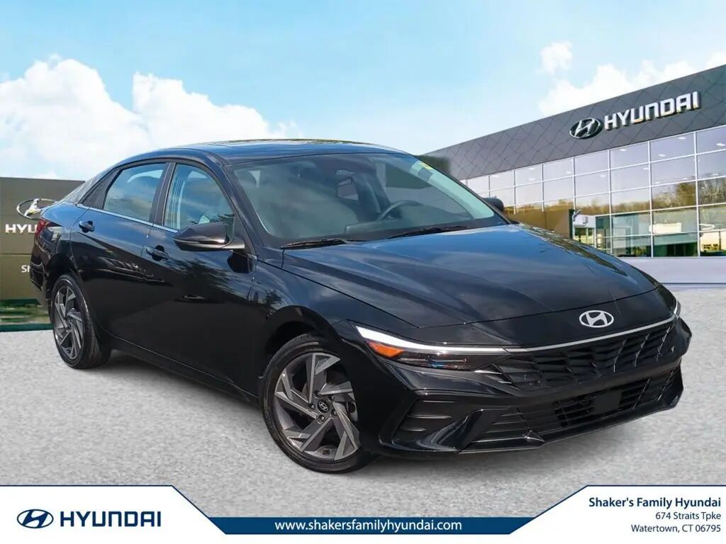 2025 Hyundai ELANTRA Limited — photo 1 of 13