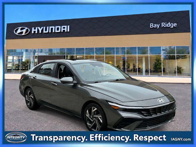 2024 Hyundai ELANTRA Limited