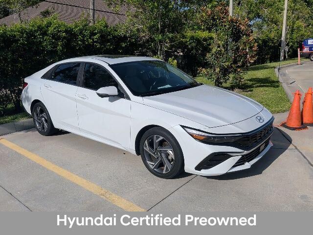 2024 Hyundai ELANTRA Limited — photo 1 of 8
