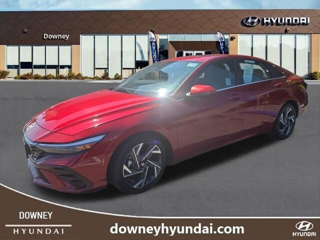 2024 Hyundai ELANTRA Limited — photo 1 of 13