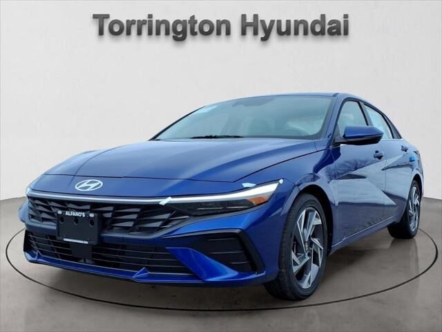 2025 Hyundai ELANTRA Limited — photo 1 of 13