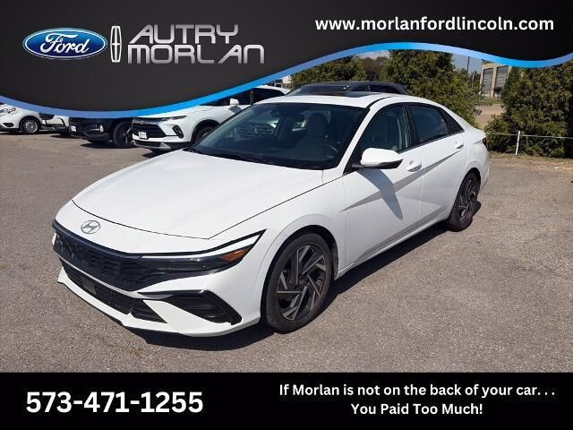 2025 Hyundai ELANTRA Limited