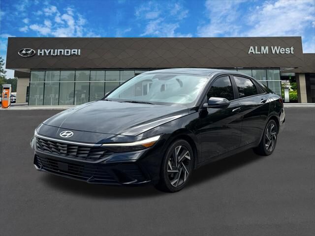 2025 Hyundai ELANTRA Limited