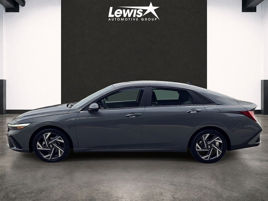 2026 Hyundai Elantra Limited — photo 1 of 12