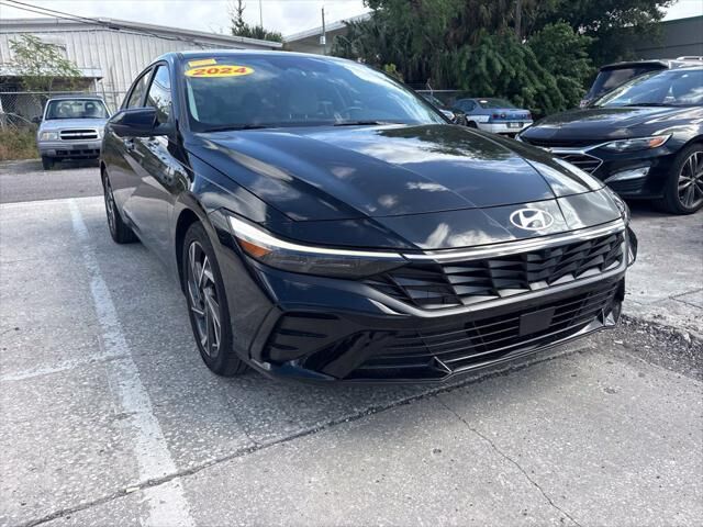 2024 Hyundai ELANTRA Limited