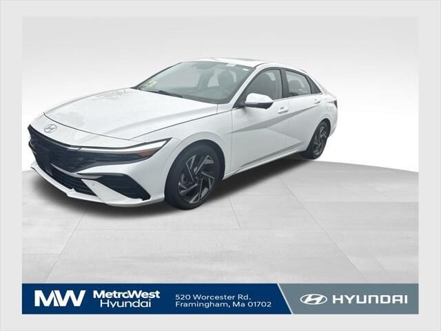 2024 Hyundai ELANTRA Limited