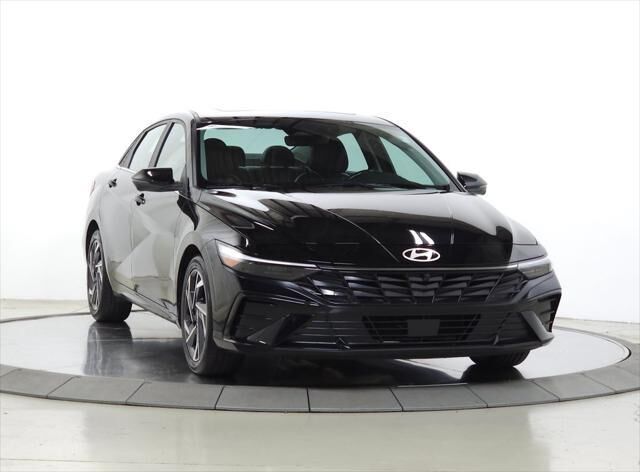 2024 Hyundai ELANTRA Limited — photo 1 of 26
