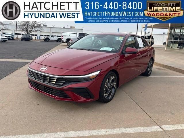2024 Hyundai ELANTRA Limited — photo 1 of 13