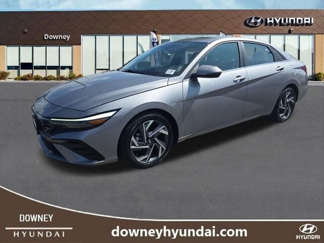 2025 Hyundai ELANTRA Limited