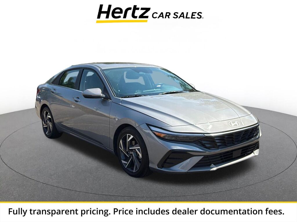 2025 Hyundai Elantra Limited — photo 1 of 17