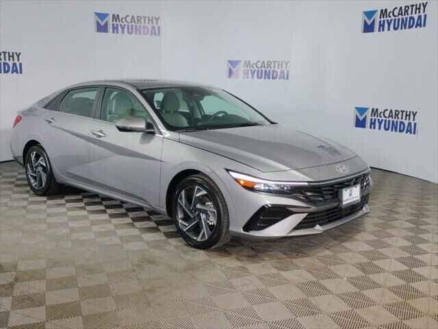 2025 Hyundai ELANTRA Limited — photo 1 of 30