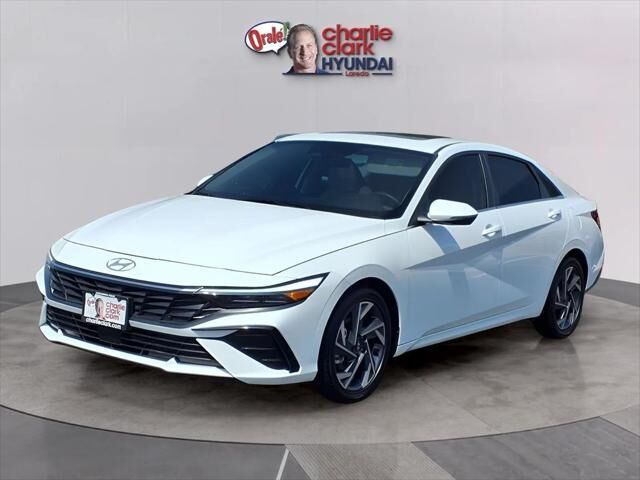 2025 Hyundai ELANTRA Limited
