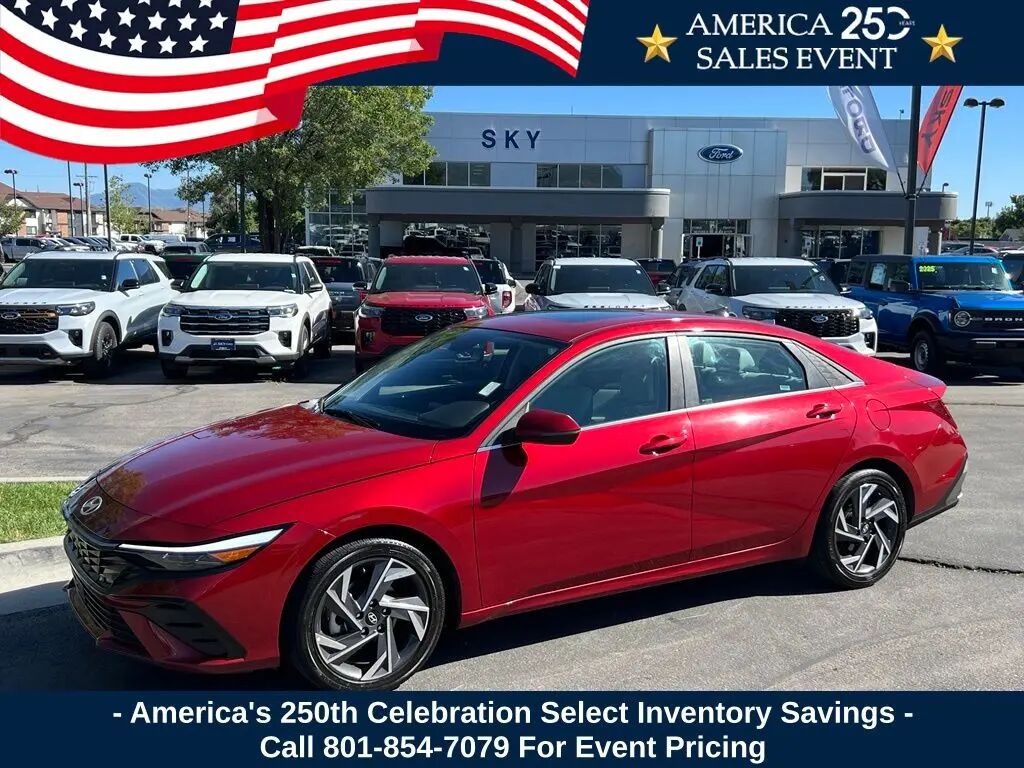 2025 Hyundai ELANTRA Limited — photo 1 of 17