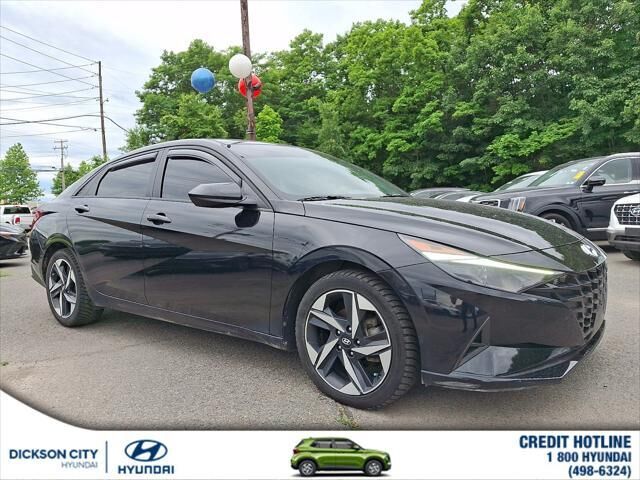 2023 Hyundai ELANTRA SEL — photo 1 of 37