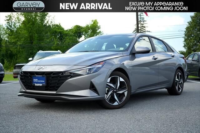 2023 Hyundai ELANTRA SEL — photo 1 of 14