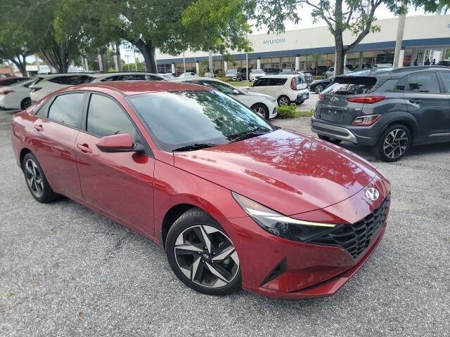 2023 Hyundai ELANTRA SEL — photo 1 of 14