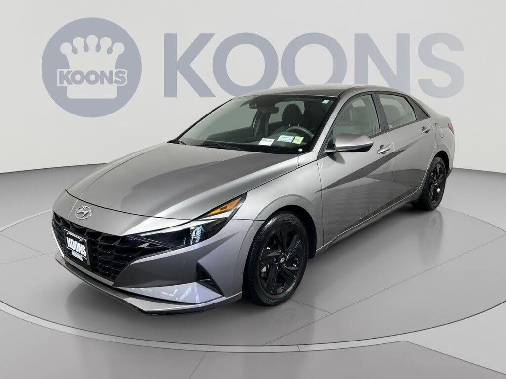 2022 Hyundai ELANTRA SEL — photo 1 of 1