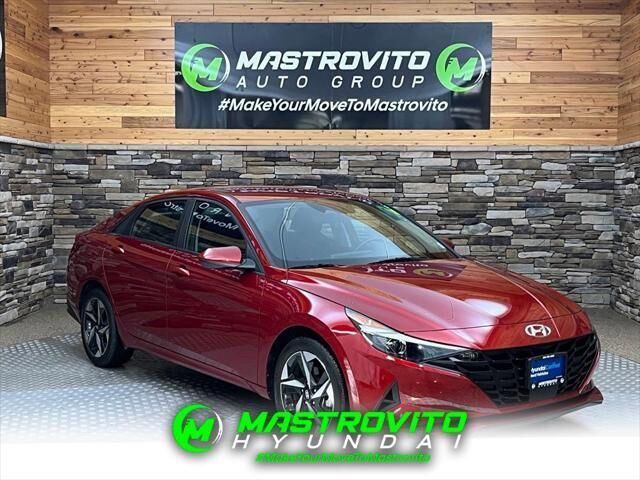 2023 Hyundai ELANTRA SEL — photo 1 of 13
