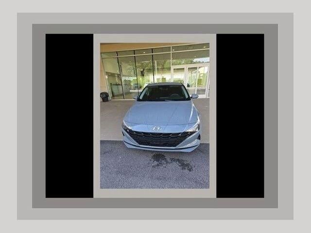 2022 Hyundai ELANTRA SEL — photo 1 of 24