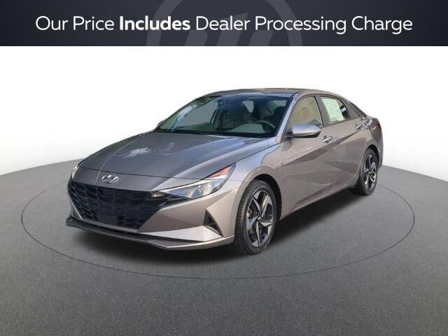 2023 Hyundai ELANTRA SEL — photo 1 of 13
