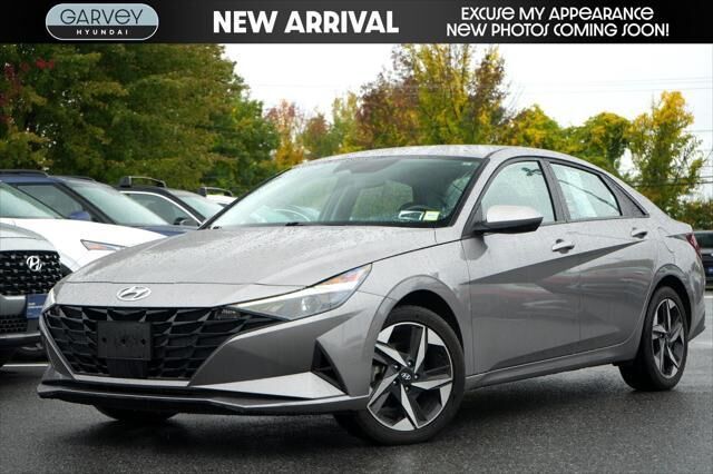 2023 Hyundai ELANTRA SEL — photo 1 of 1