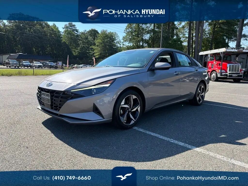 2023 Hyundai ELANTRA SEL — photo 1 of 13