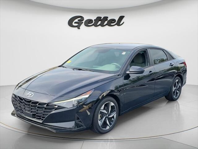 2023 Hyundai ELANTRA SEL — photo 1 of 13