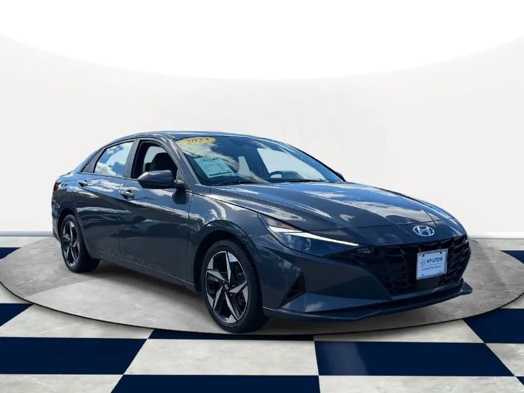 2023 Hyundai ELANTRA SEL — photo 1 of 13
