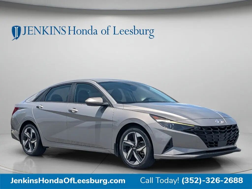 2023 Hyundai ELANTRA SEL — photo 1 of 2