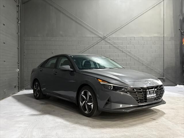 2023 Hyundai ELANTRA SEL — photo 1 of 13