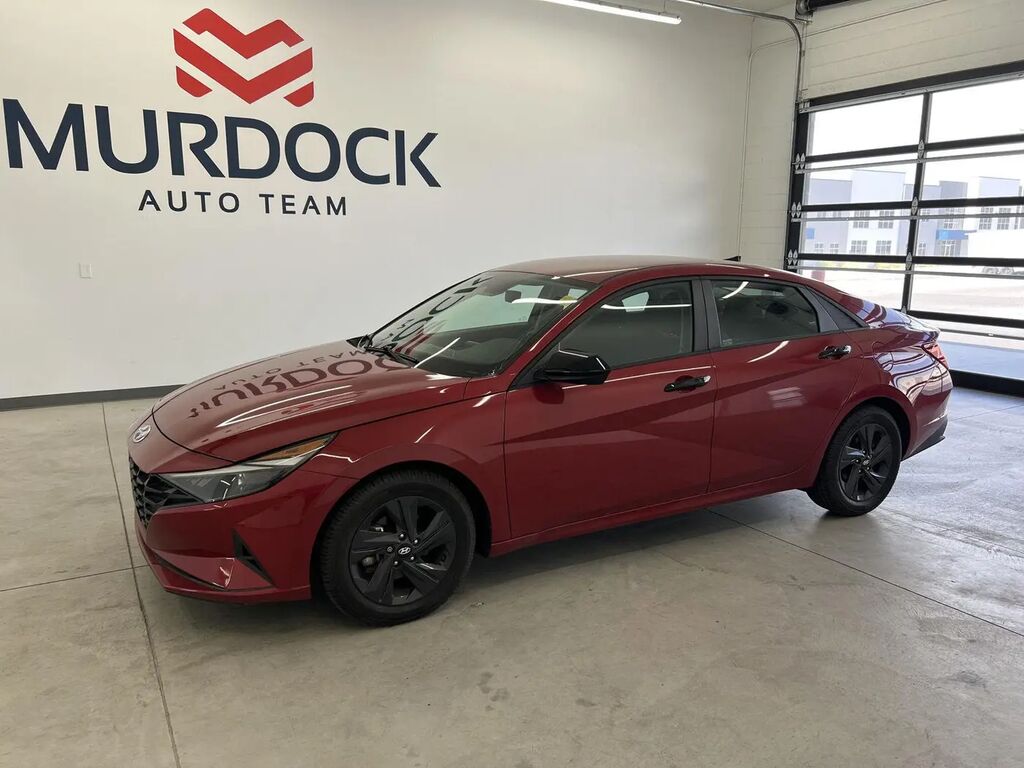 2022 Hyundai ELANTRA SEL — photo 1 of 13
