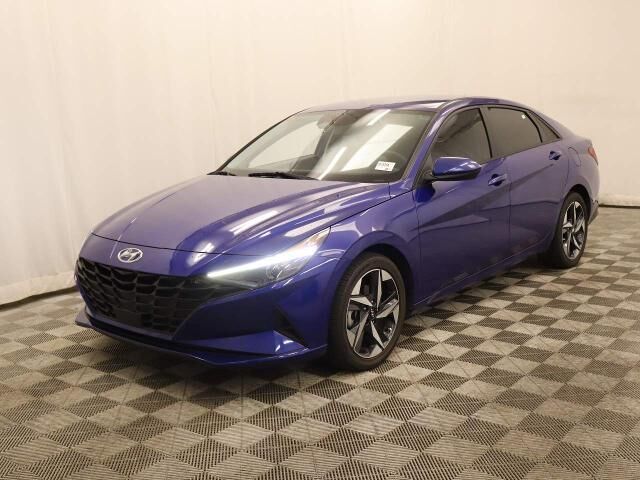 2023 Hyundai ELANTRA SEL — photo 1 of 13