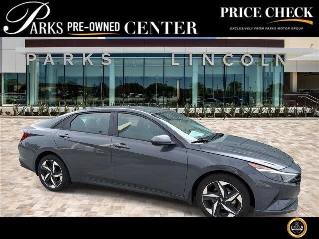 2023 Hyundai ELANTRA SEL — photo 1 of 13