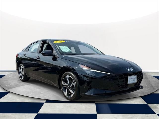 2023 Hyundai ELANTRA SEL — photo 1 of 62